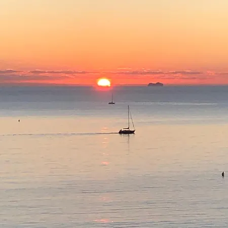 Petit Paradis A Avec Vue Wifi Et Clim Apartment *